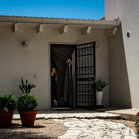 Antica Casina Di Charme * Pulsano
